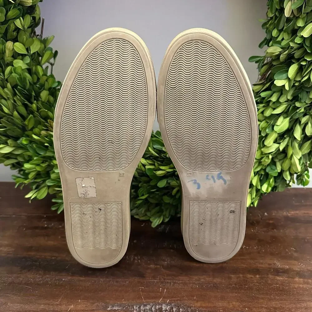 Common Projects woman by